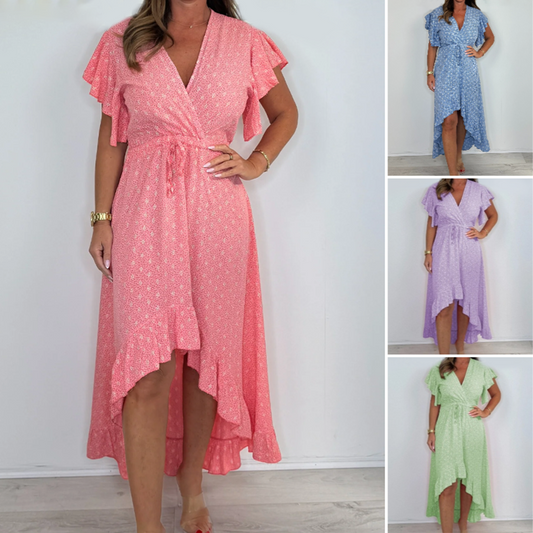 💖 Rochie cu buline, decolteu în V și mâneci cu volane 🎀