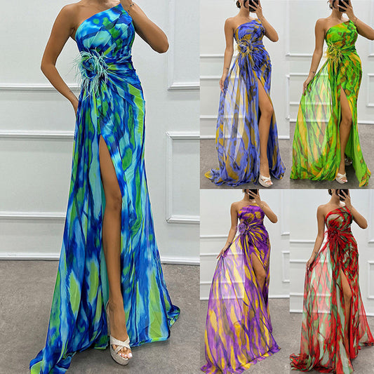 💐 Rochie vibrantă cu un umăr în evidență